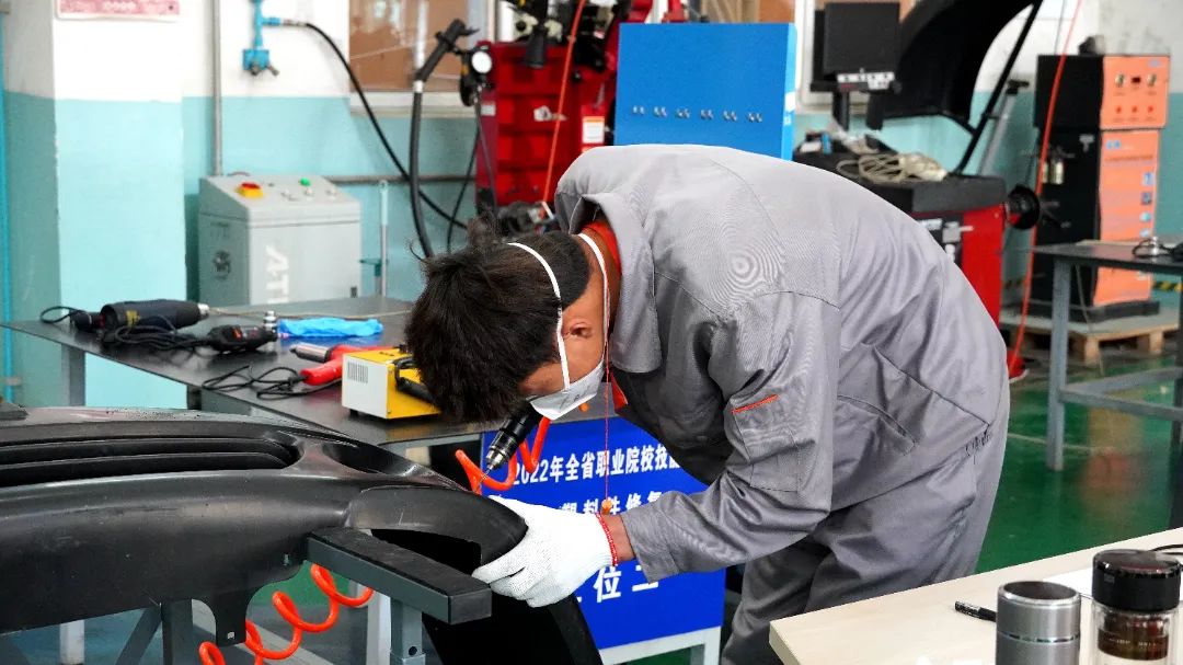 车身修理_副本.jpg 图片